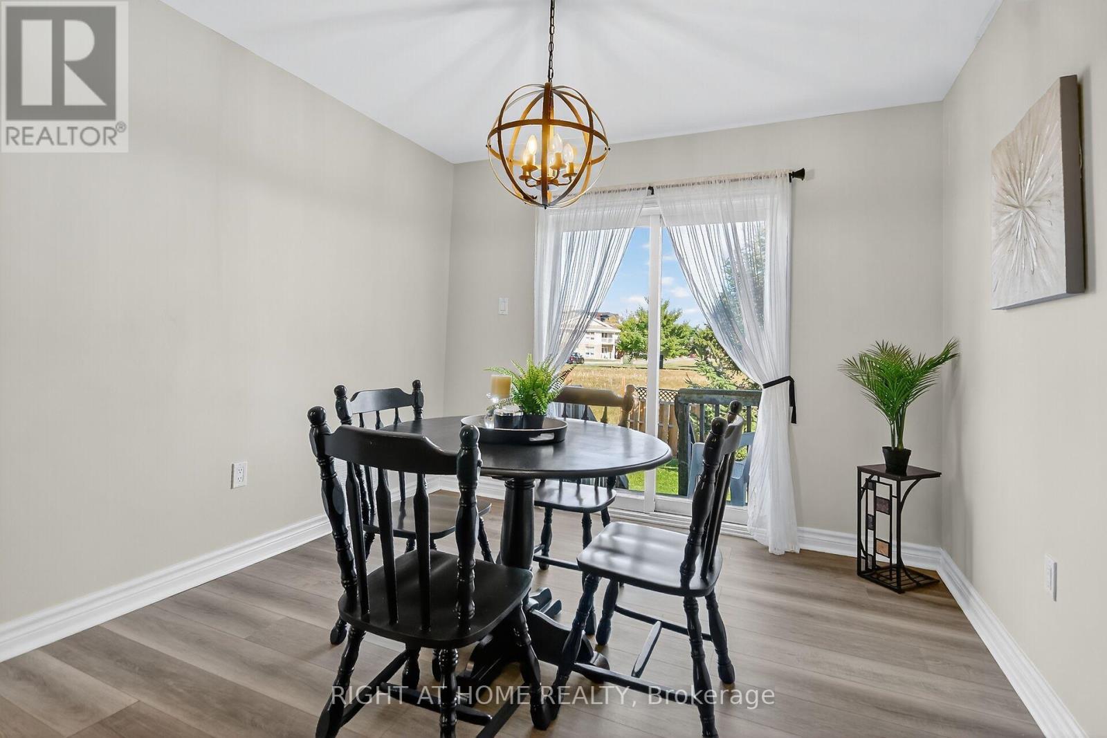 42 Frieday Street, Arnprior, Ontario  K7S 0A6 - Photo 13 - X12441849