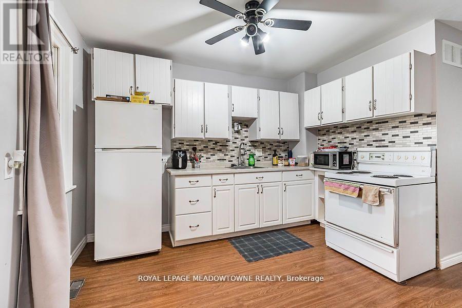 77 Province Street N, Hamilton (Crown Point), Ontario  L8H 4H5 - Photo 12 - X12441825