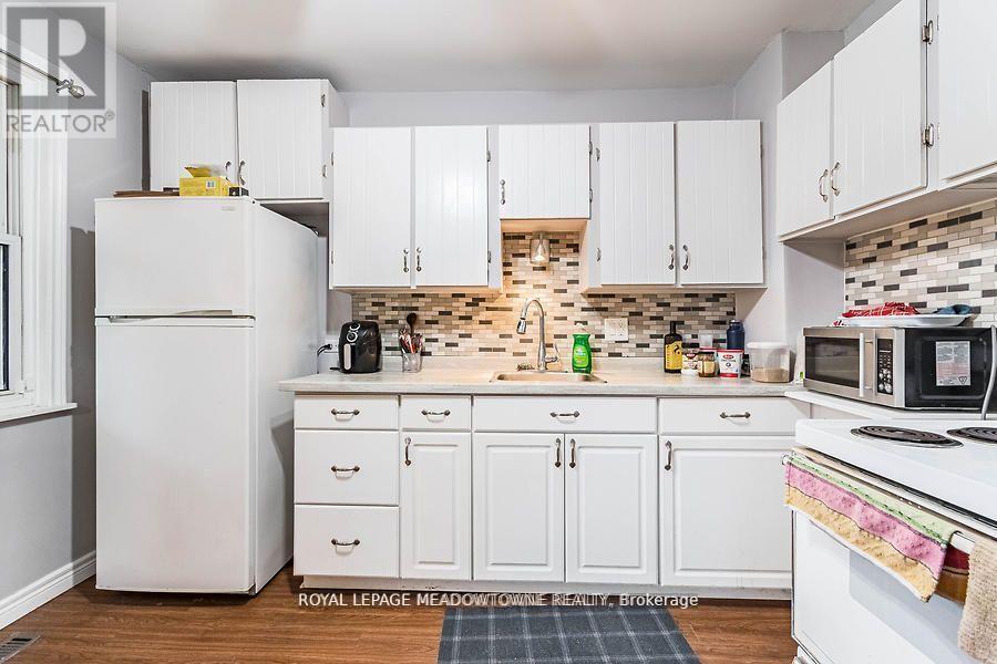 77 Province Street N, Hamilton (Crown Point), Ontario  L8H 4H5 - Photo 16 - X12441825