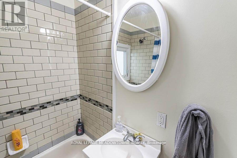 77 Province Street N, Hamilton (Crown Point), Ontario  L8H 4H5 - Photo 24 - X12441825