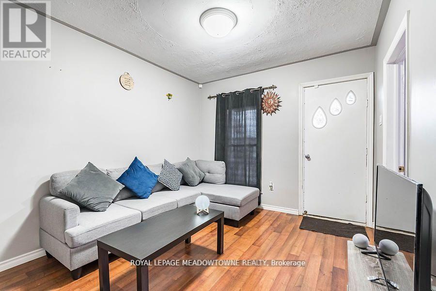 77 Province Street N, Hamilton (Crown Point), Ontario  L8H 4H5 - Photo 6 - X12441825