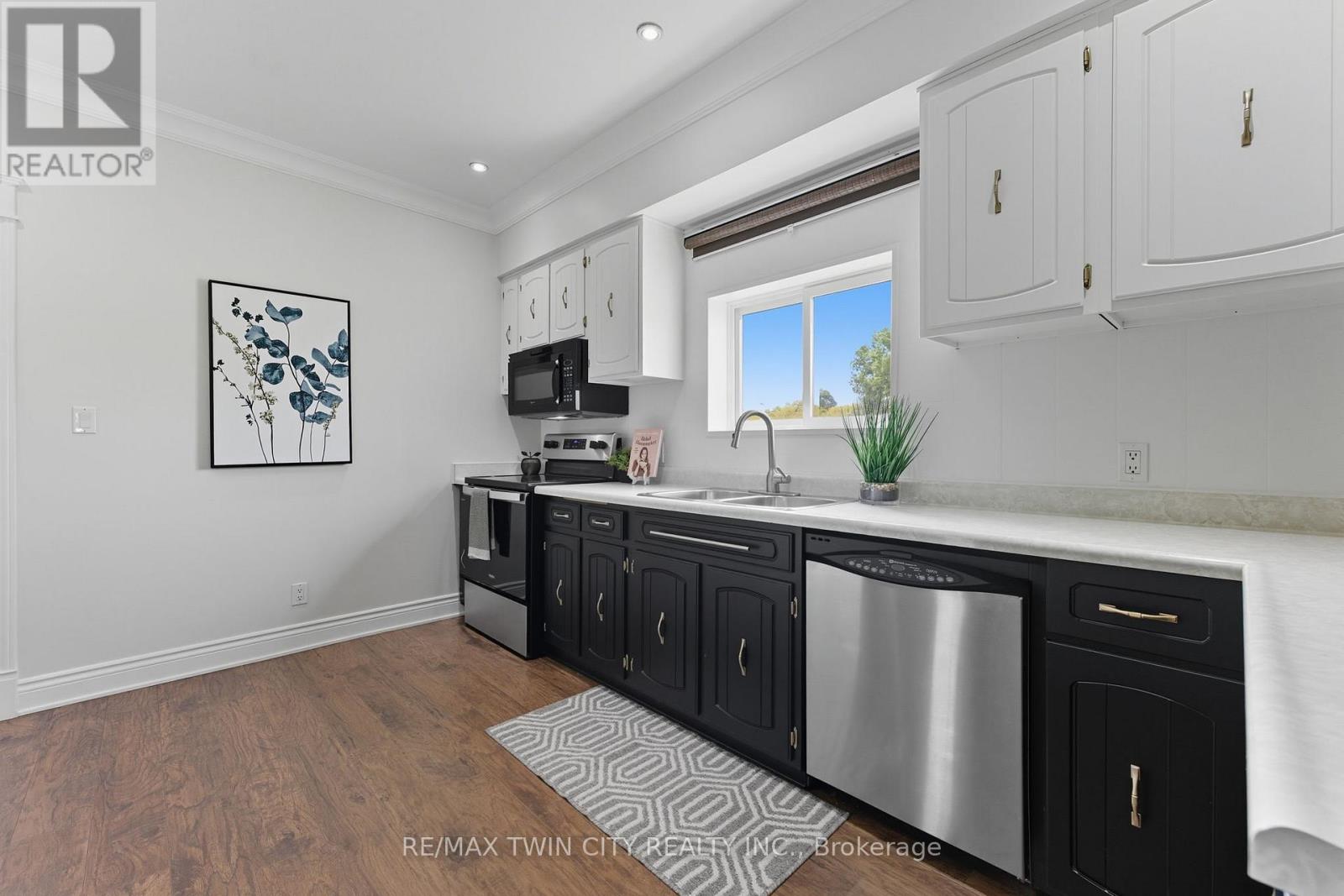1 Ontario Street, Brantford, Ontario  N3S 2B7 - Photo 8 - X12441830