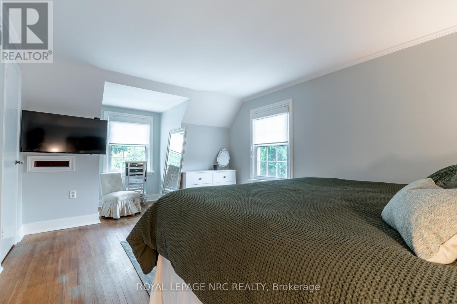67 Hillcrest Avenue, St. Catharines (Old Glenridge), Ontario  L2R 4Y4 - Photo 25 - X12441846