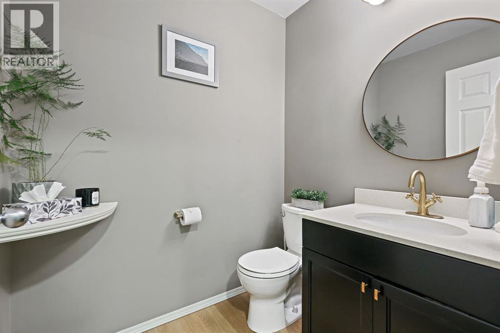 82 Erin Grove Se, Calgary, Alberta  T2B 3L2 - Photo 14 - A2252471