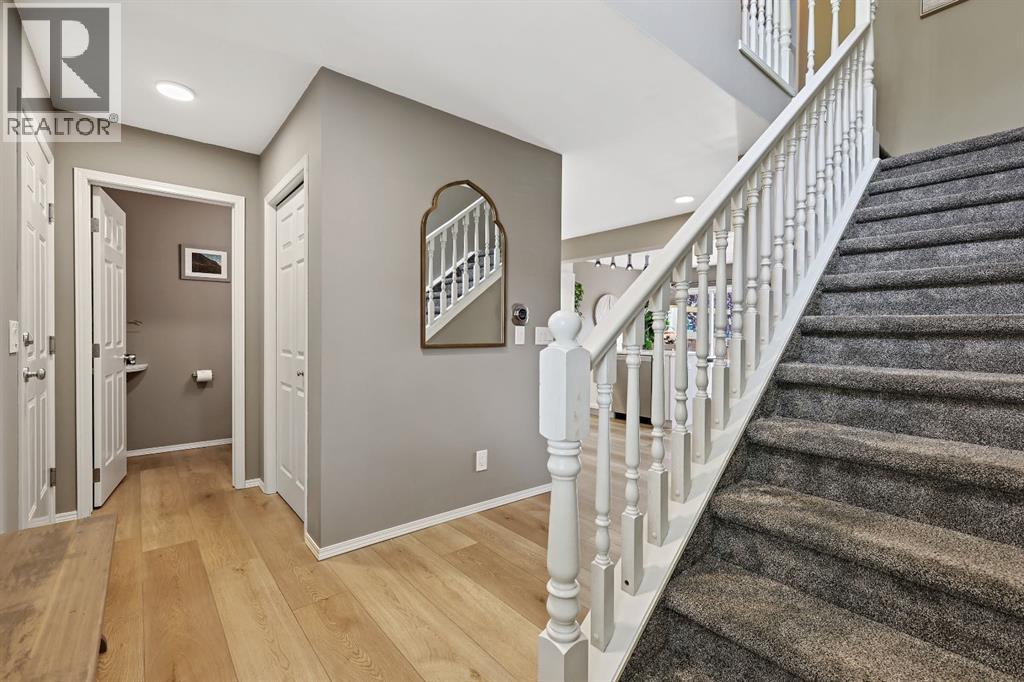 82 Erin Grove Se, Calgary, Alberta  T2B 3L2 - Photo 13 - A2252471
