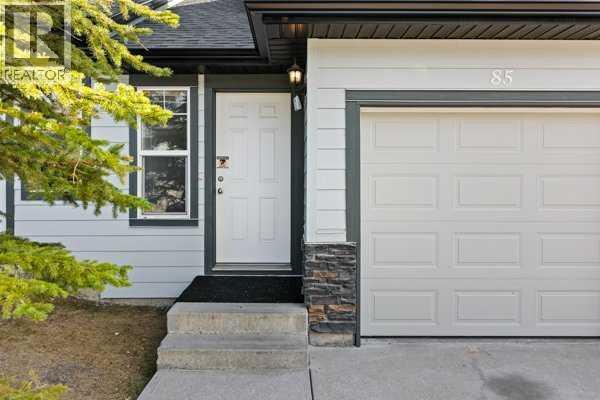 85 Panatella Villas Nw, Calgary, Alberta  T3K 0G6 - Photo 2 - A2258741
