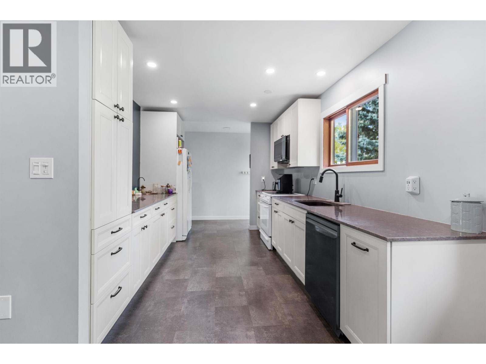 6190 Giscome Road, Prince George, British Columbia  V2N 6T4 - Photo 7 - R3054627