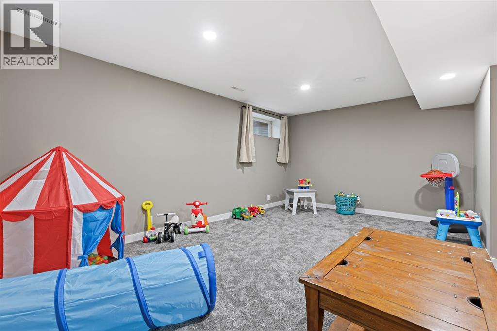 82 Erin Grove Se, Calgary, Alberta  T2B 3L2 - Photo 39 - A2252471