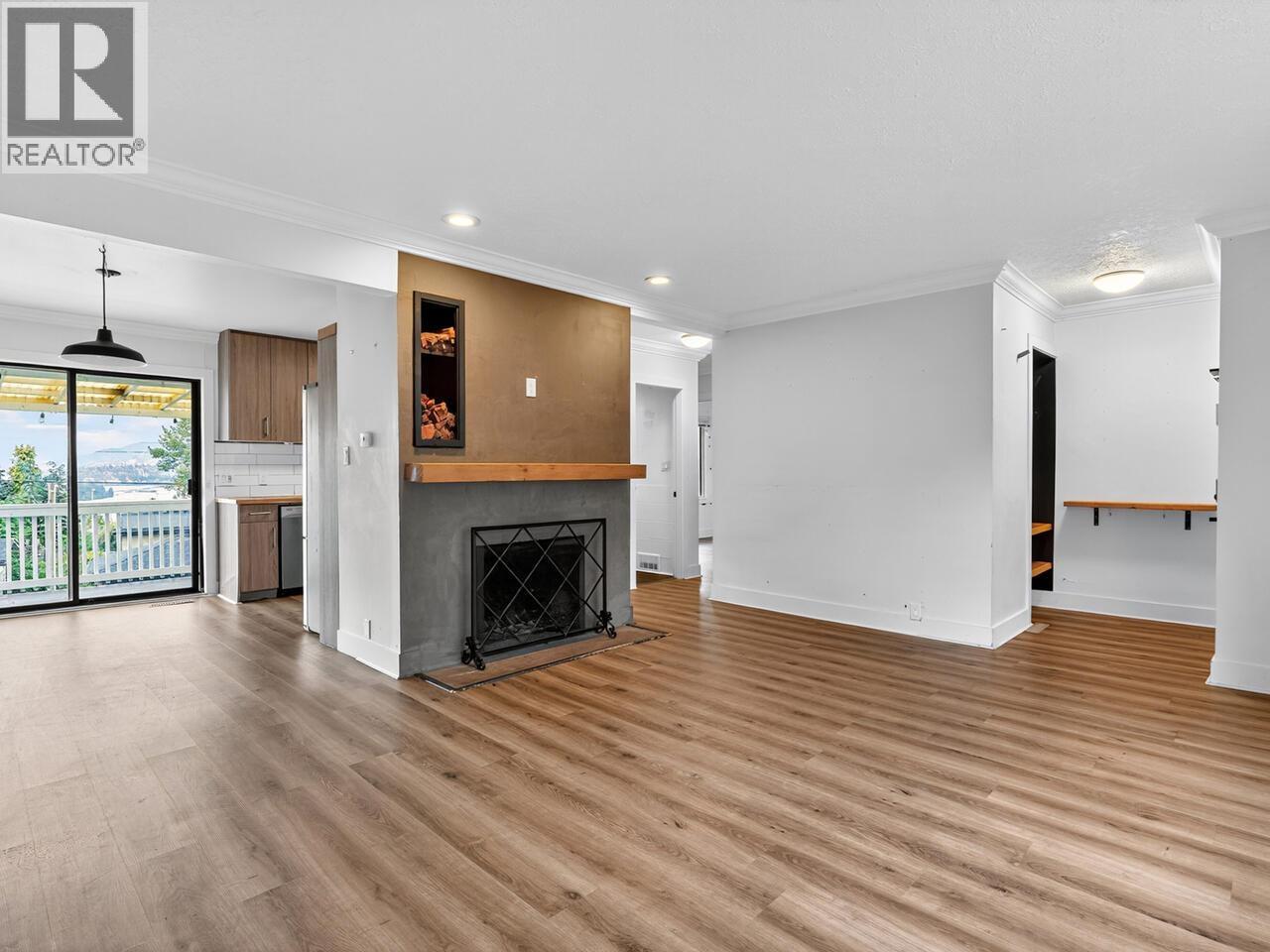 7259 Barnet Road, Burnaby, British Columbia  V5A 1E3 - Photo 4 - R3054844