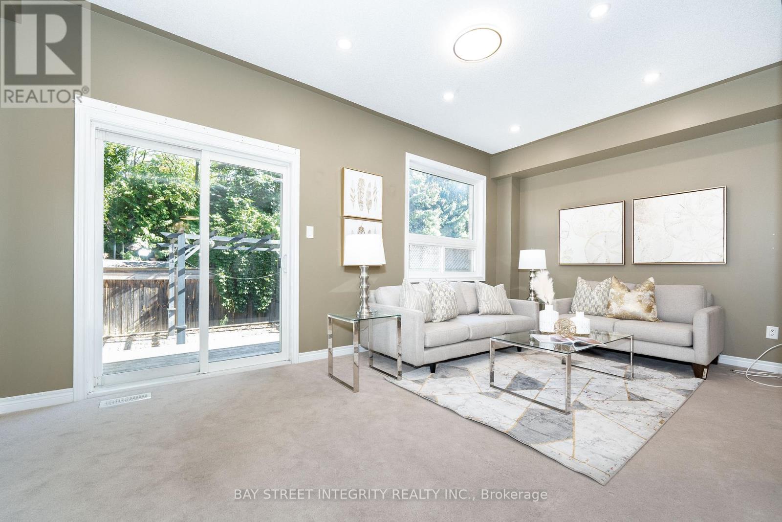 2413 Grand Oak Trail, Oakville, Ontario  L6M 0J4 - Photo 17 - W12439044