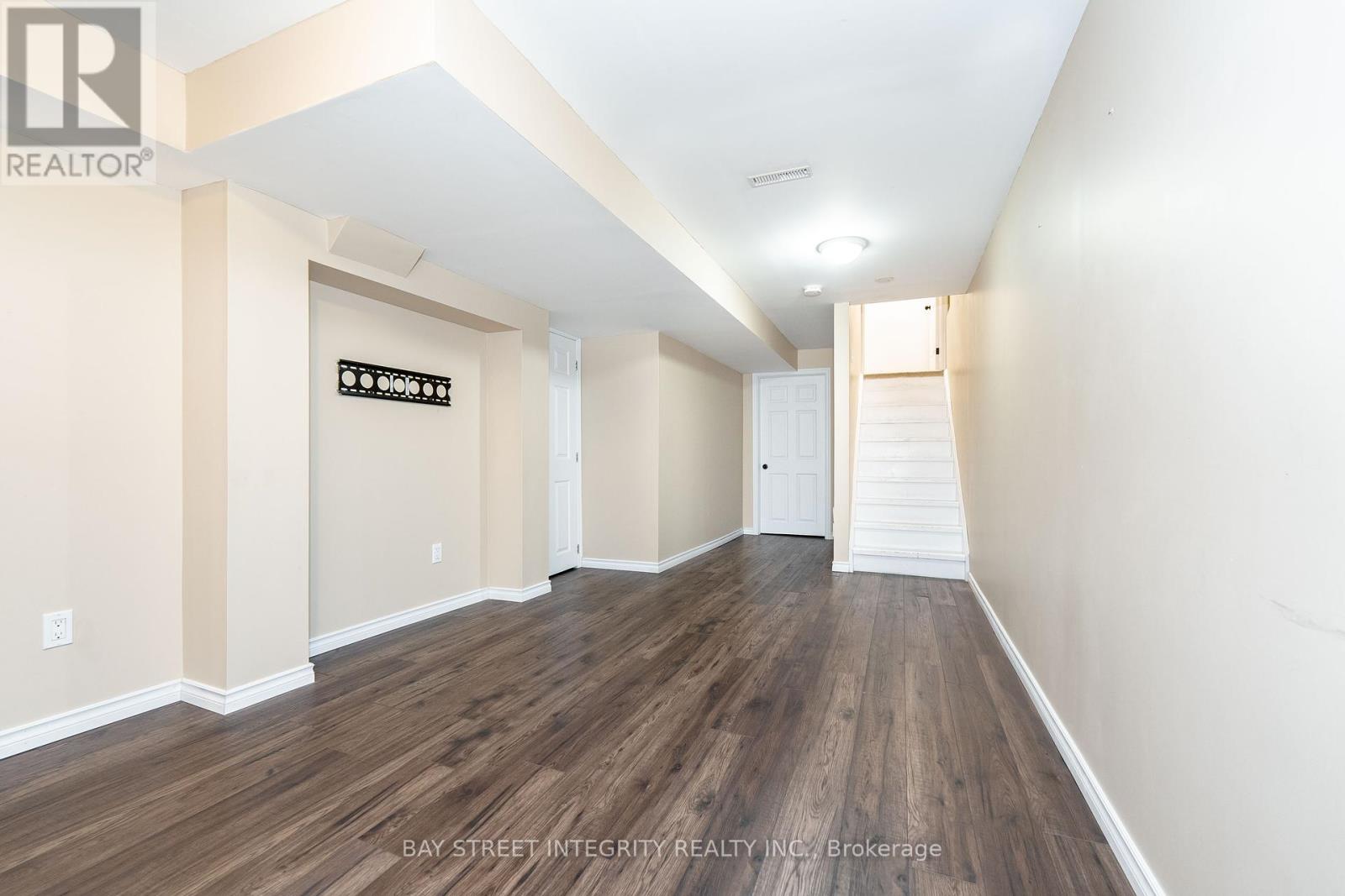 2413 Grand Oak Trail, Oakville, Ontario  L6M 0J4 - Photo 32 - W12439044