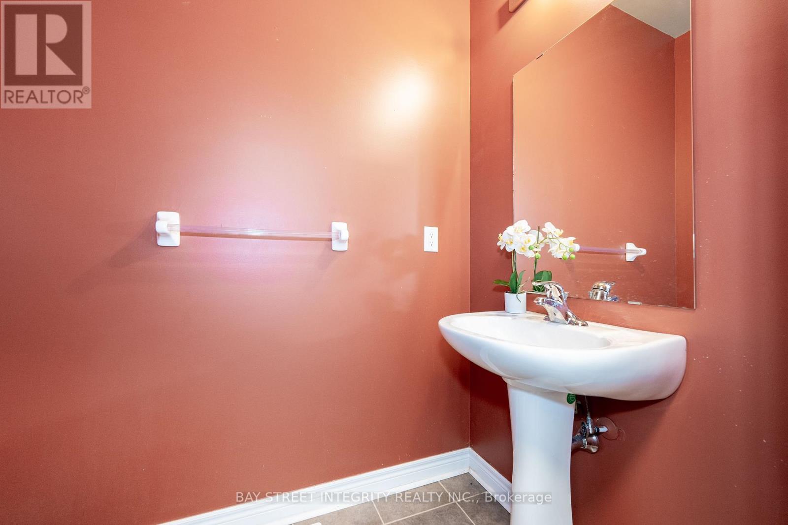 2413 Grand Oak Trail, Oakville, Ontario  L6M 0J4 - Photo 6 - W12439044