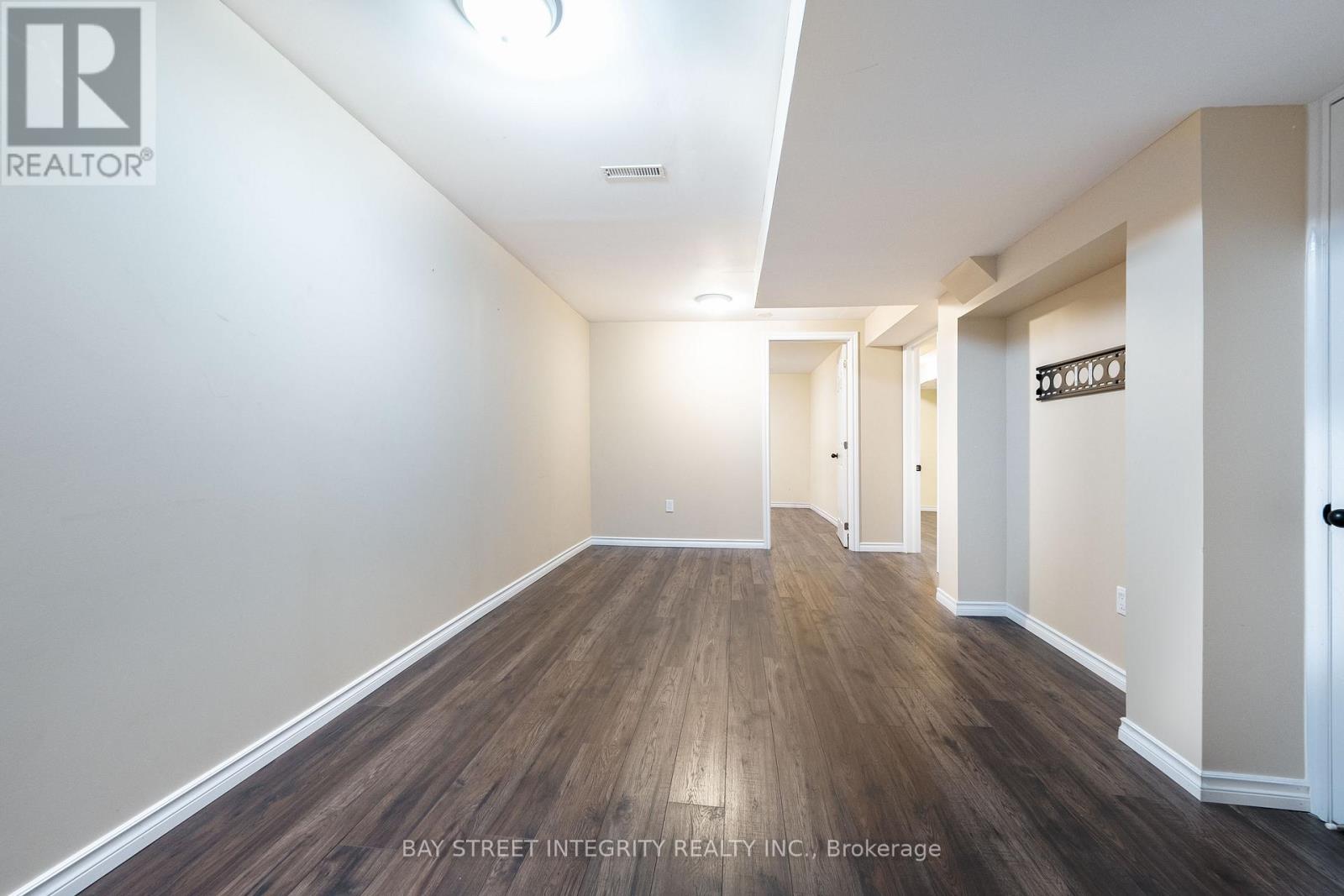 2413 Grand Oak Trail, Oakville, Ontario  L6M 0J4 - Photo 33 - W12439044