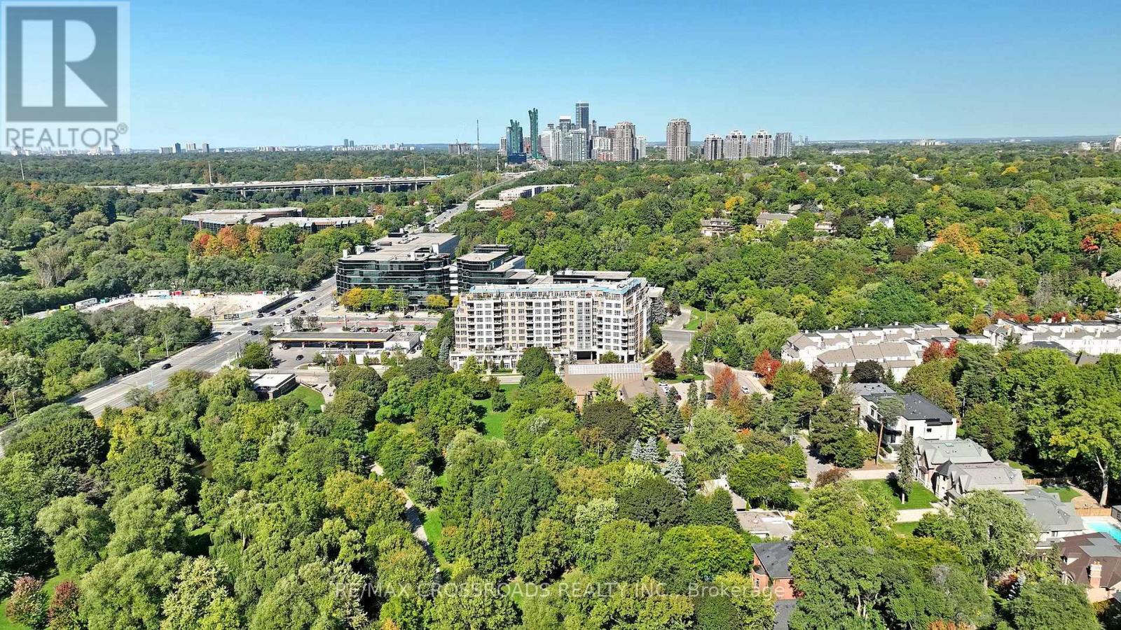 210 - 10 Old York Mills Road, Toronto (Bridle Path-Sunnybrook-York Mills), Ontario  M2P 2G9 - Photo 26 - C12441842