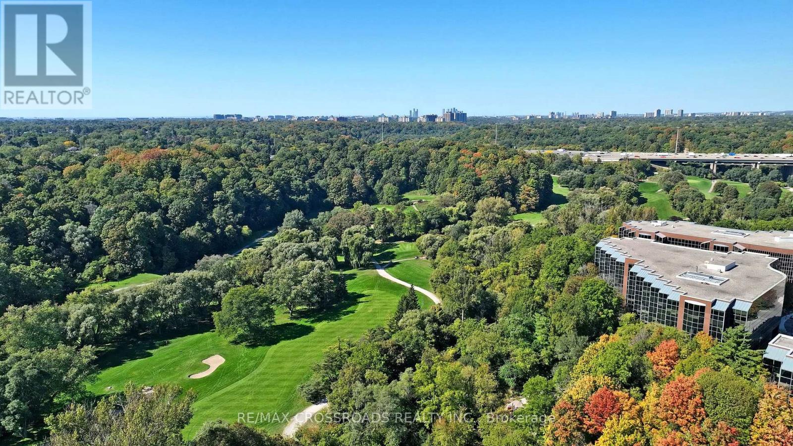 210 - 10 Old York Mills Road, Toronto (Bridle Path-Sunnybrook-York Mills), Ontario  M2P 2G9 - Photo 29 - C12441842