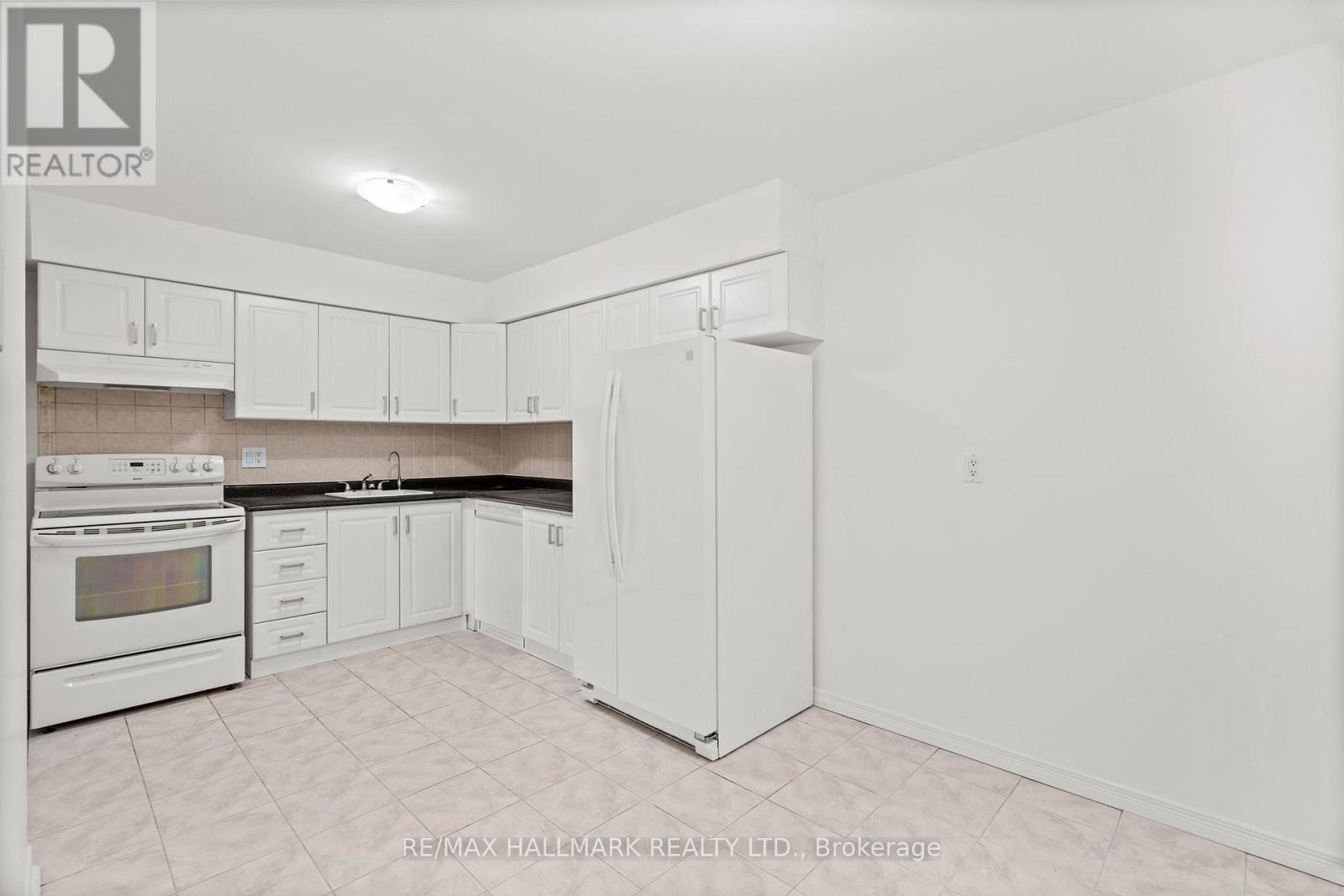 1805 - 3300 Don Mills Road, Toronto (Don Valley Village), Ontario  M2J 4X7 - Photo 7 - C12441845