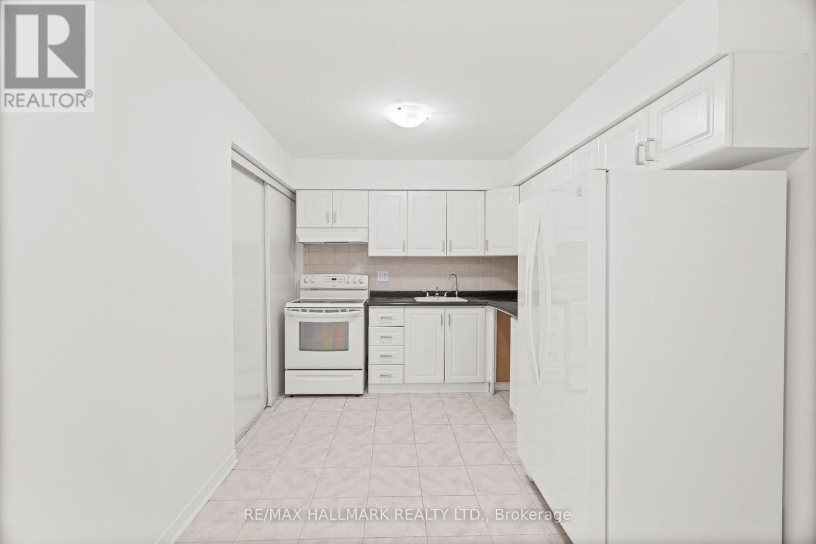 1805 - 3300 Don Mills Road, Toronto (Don Valley Village), Ontario  M2J 4X7 - Photo 9 - C12441845