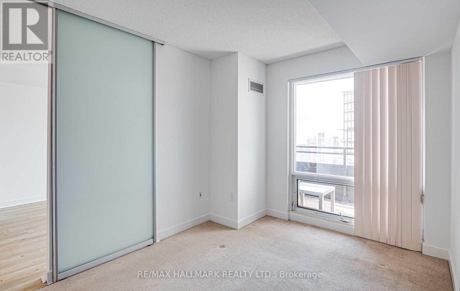 4509 - 25 Telegram Mews, Toronto, Ontario  M5V 3Z1 - Photo 10 - C12441863