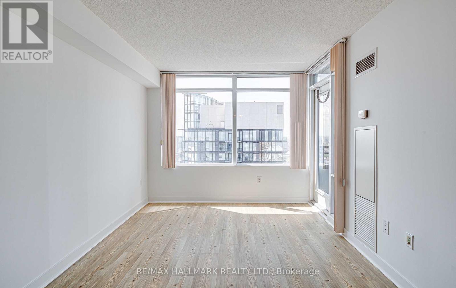 4509 - 25 Telegram Mews, Toronto, Ontario  M5V 3Z1 - Photo 11 - C12441863