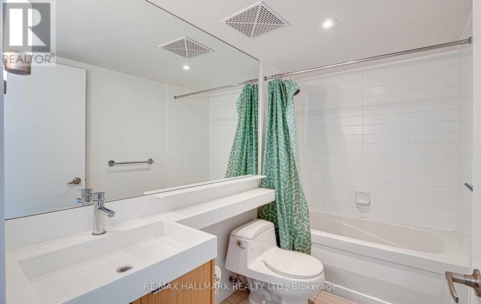4509 - 25 Telegram Mews, Toronto, Ontario  M5V 3Z1 - Photo 17 - C12441863