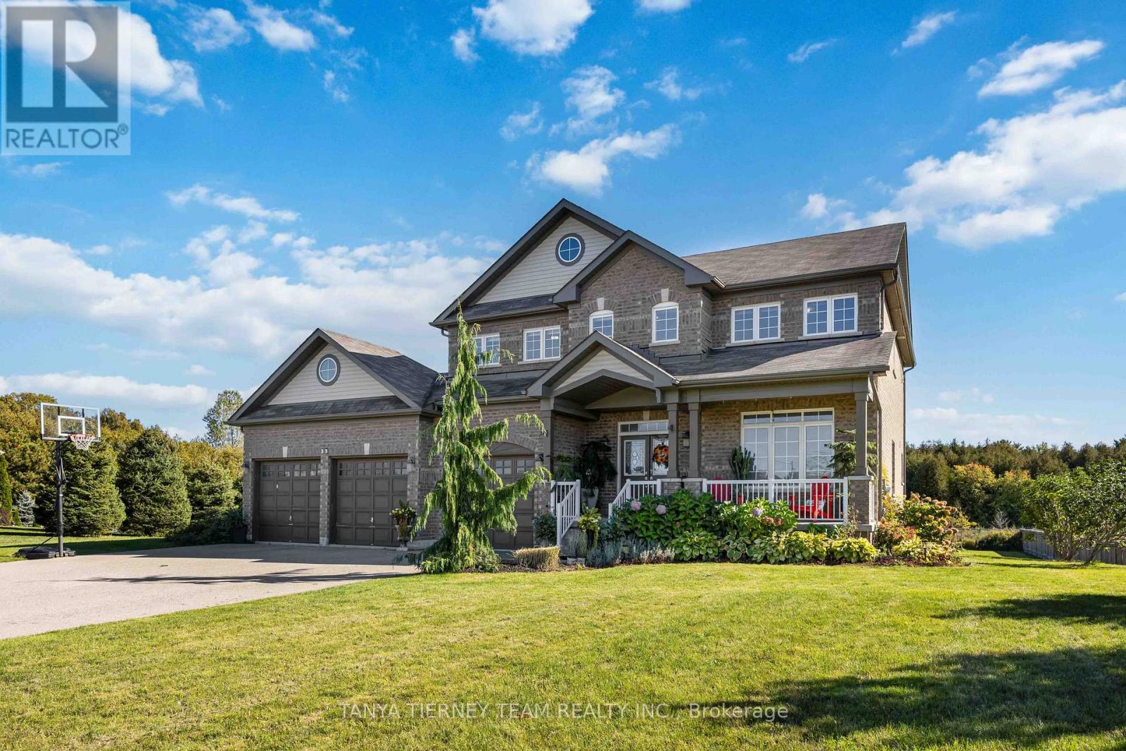 35 Charles Tilley Crescent, Clarington, Ontario  L0A 1J0 - Photo 2 - E12441869