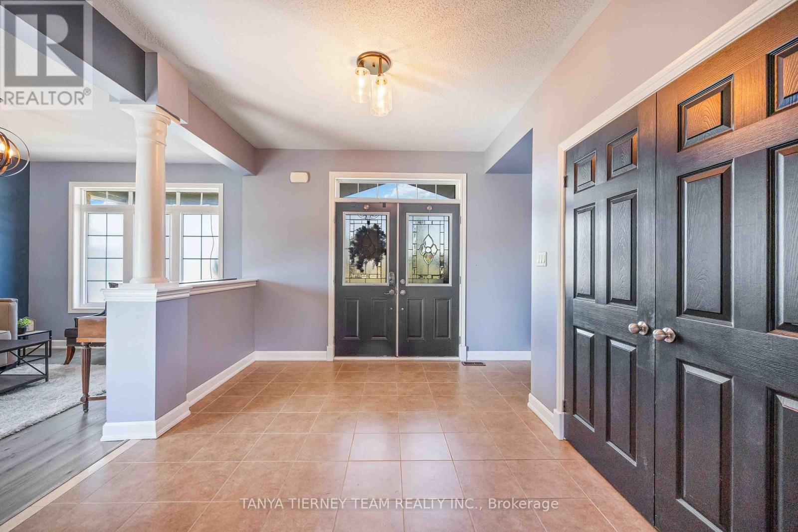 35 Charles Tilley Crescent, Clarington, Ontario  L0A 1J0 - Photo 4 - E12441869