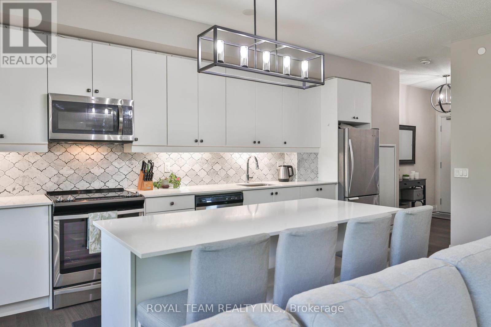 307 - 555 William Graham Drive, Aurora, Ontario  L4G 7C4 - Photo 16 - N12441835