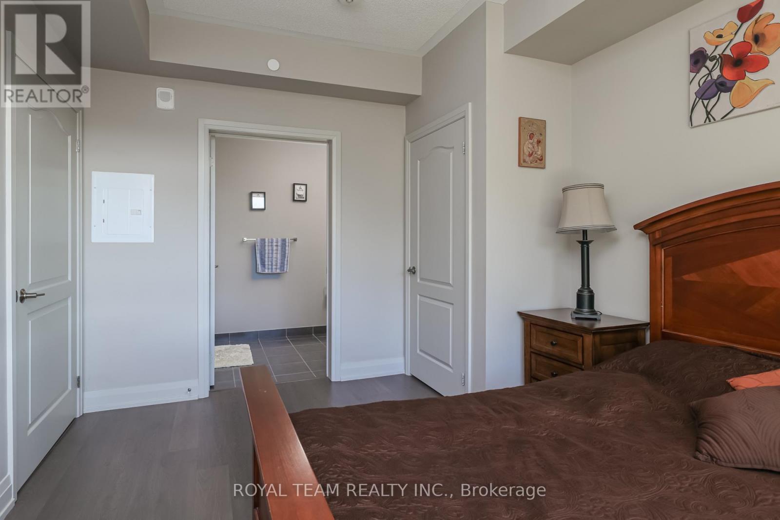 307 - 555 William Graham Drive, Aurora, Ontario  L4G 7C4 - Photo 21 - N12441835