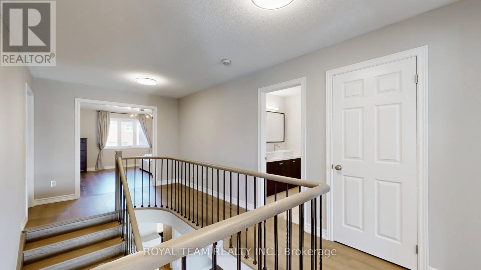 4 Church View Avenue, Markham (Victoria Manor-Jennings Gate), Ontario  L6C 0L6 - Photo 21 - N12441837