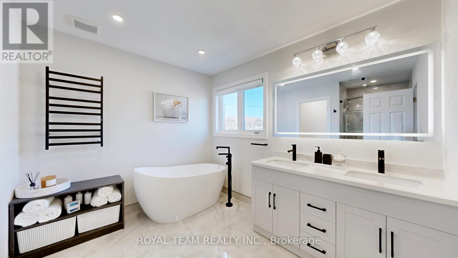 4 Church View Avenue, Markham (Victoria Manor-Jennings Gate), Ontario  L6C 0L6 - Photo 25 - N12441837