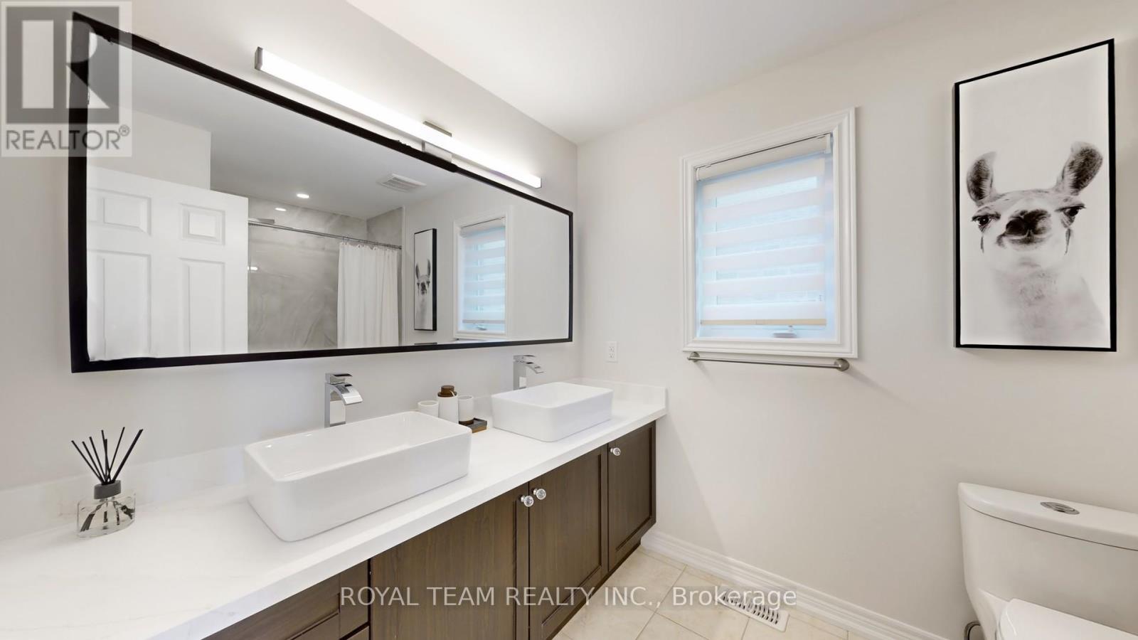 4 Church View Avenue, Markham (Victoria Manor-Jennings Gate), Ontario  L6C 0L6 - Photo 33 - N12441837