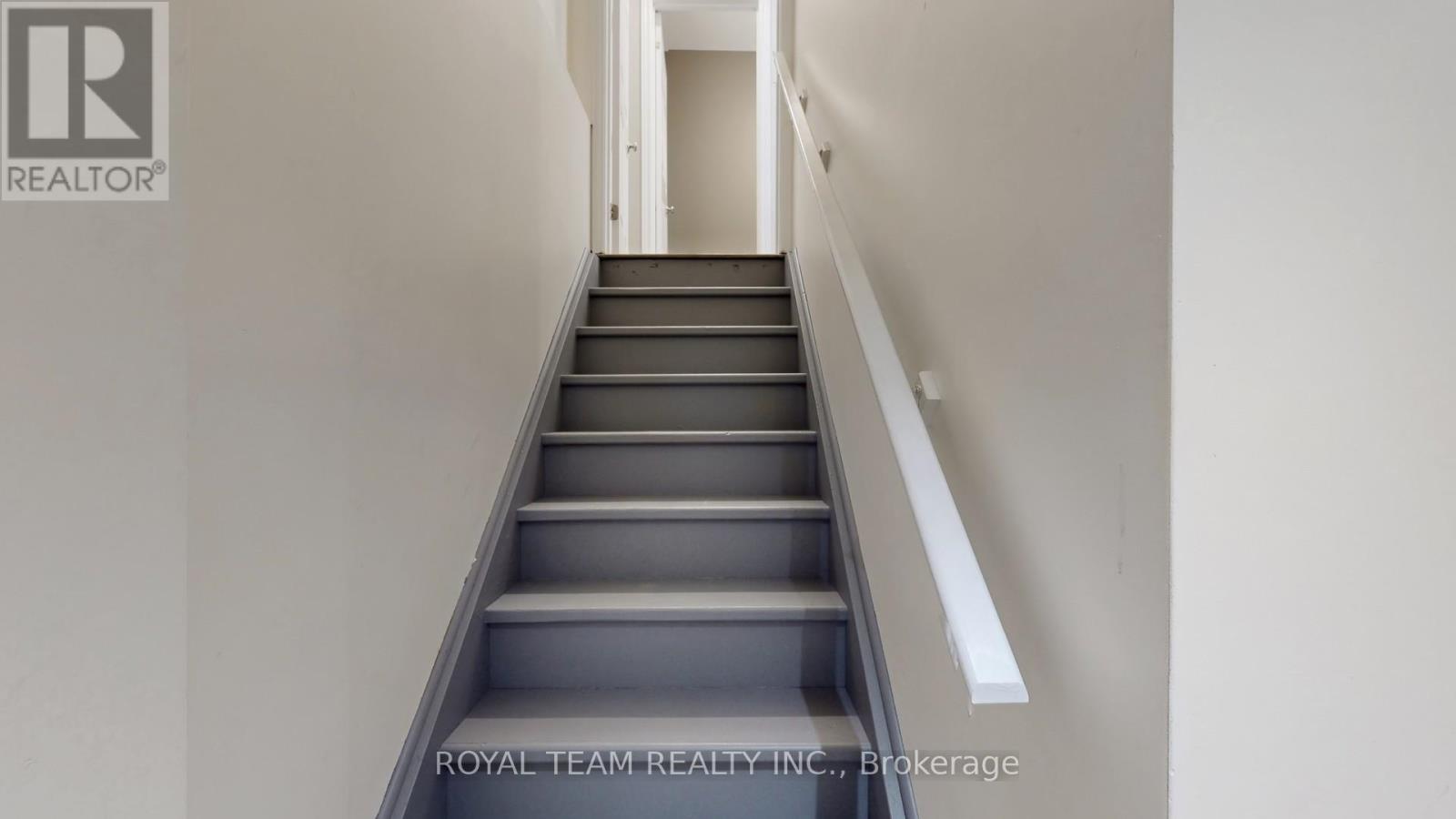 4 Church View Avenue, Markham (Victoria Manor-Jennings Gate), Ontario  L6C 0L6 - Photo 35 - N12441837