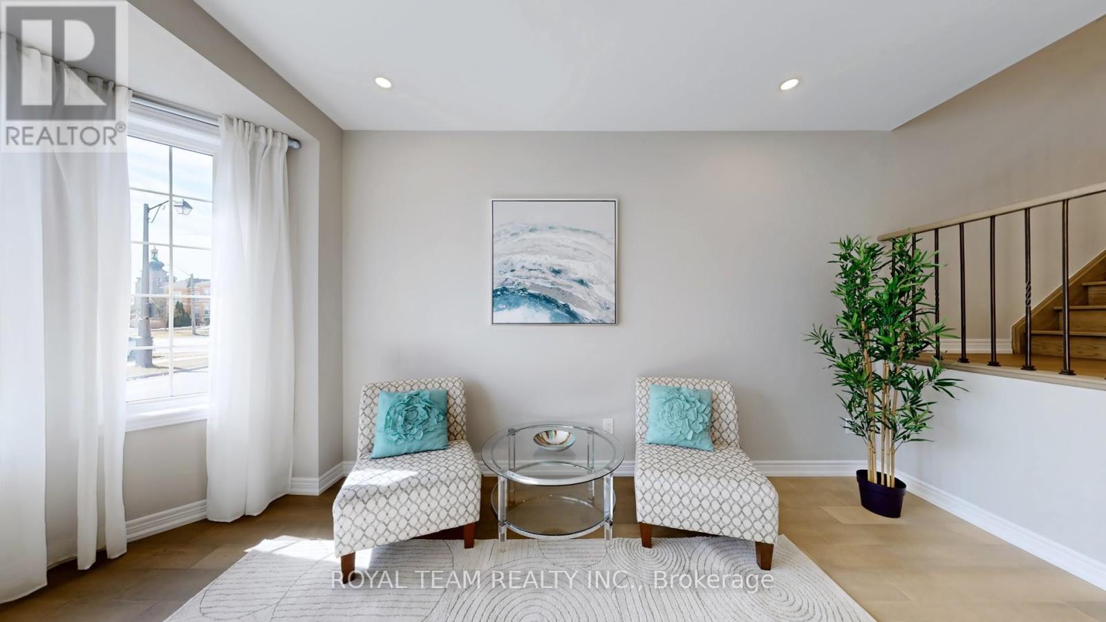 4 Church View Avenue, Markham (Victoria Manor-Jennings Gate), Ontario  L6C 0L6 - Photo 6 - N12441837