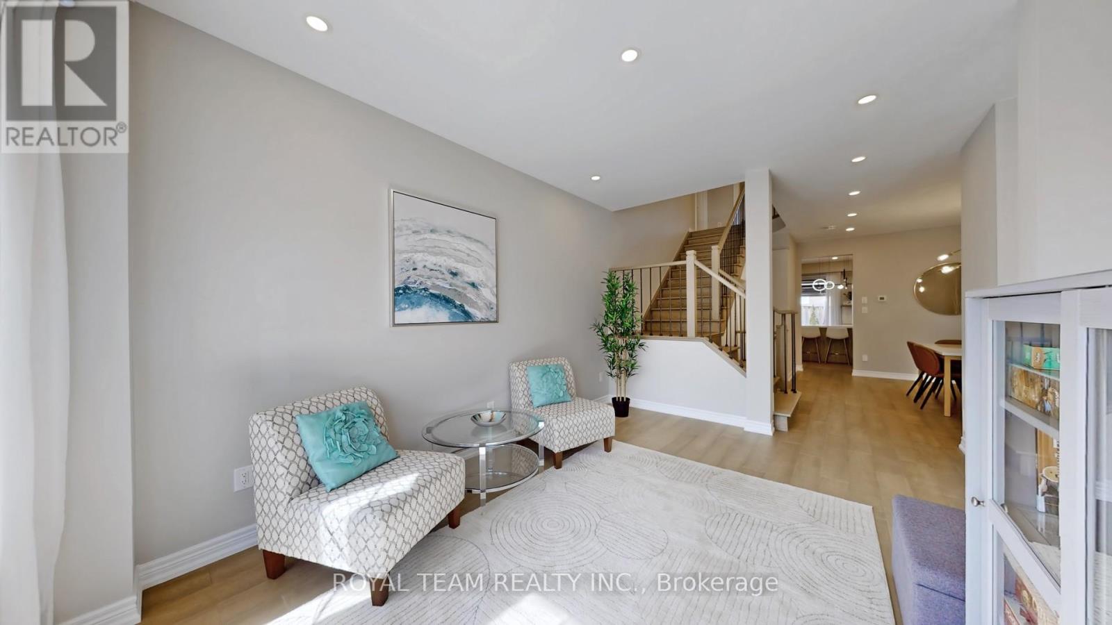 4 Church View Avenue, Markham (Victoria Manor-Jennings Gate), Ontario  L6C 0L6 - Photo 7 - N12441837