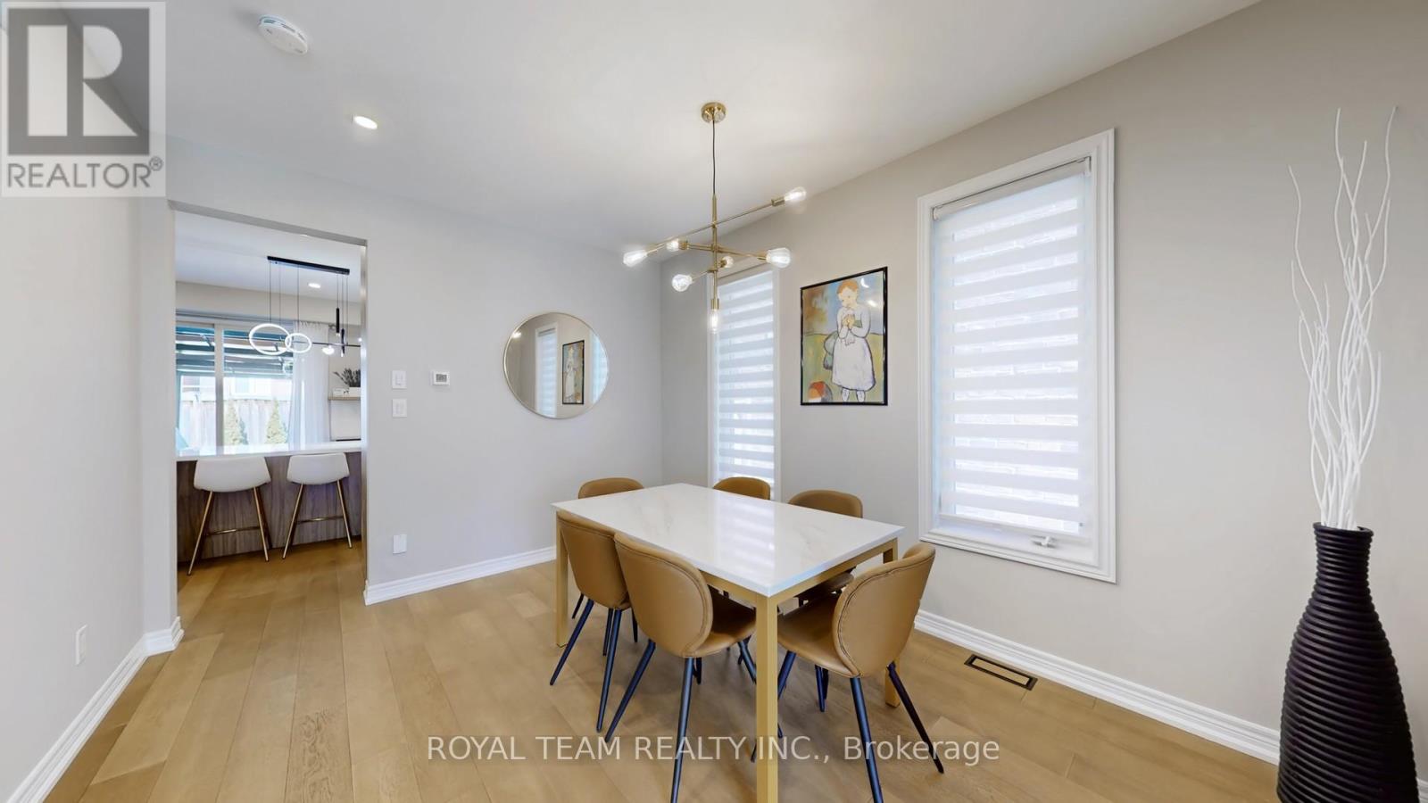 4 Church View Avenue, Markham (Victoria Manor-Jennings Gate), Ontario  L6C 0L6 - Photo 8 - N12441837