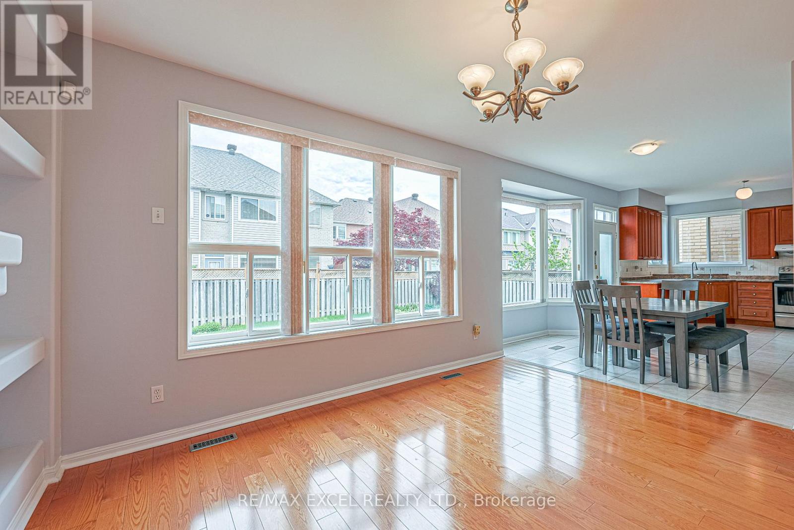 37 Baintree Street, Markham (Wismer), Ontario  L6E 1G5 - Photo 12 - N12441856