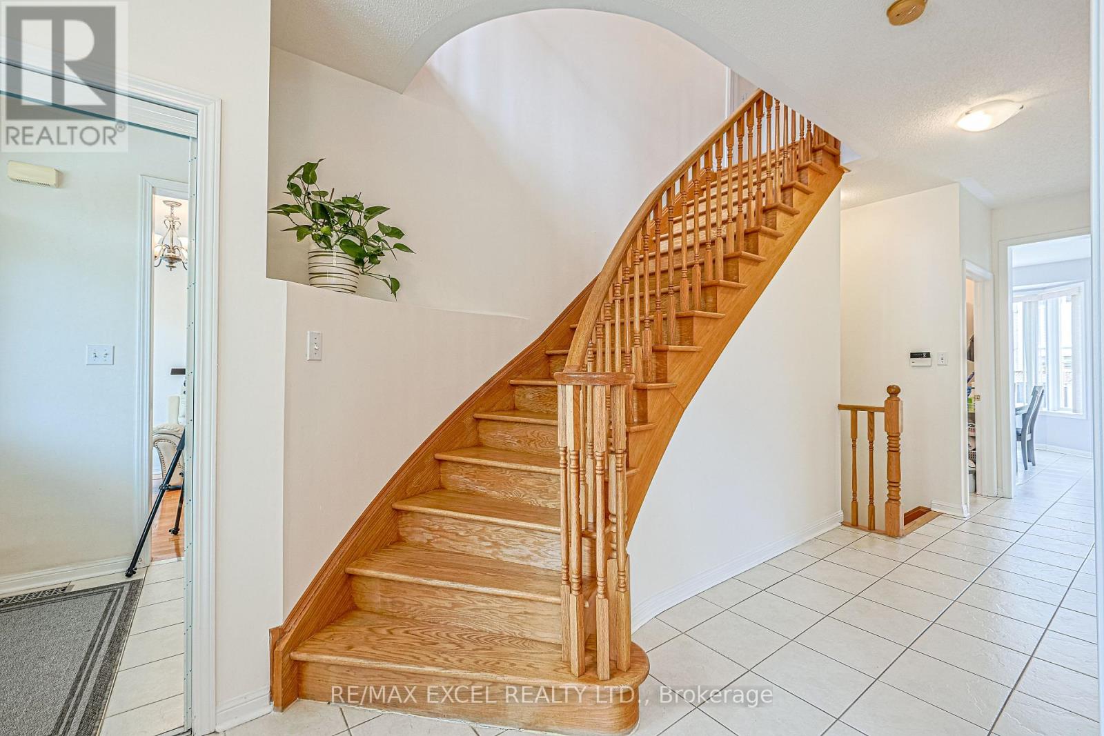 37 Baintree Street, Markham (Wismer), Ontario  L6E 1G5 - Photo 16 - N12441856