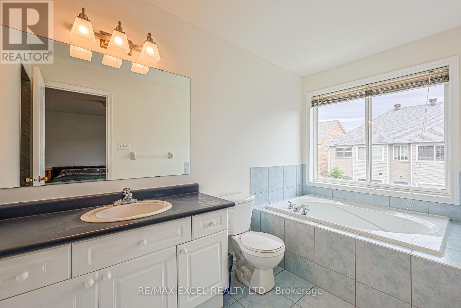 37 Baintree Street, Markham (Wismer), Ontario  L6E 1G5 - Photo 20 - N12441856