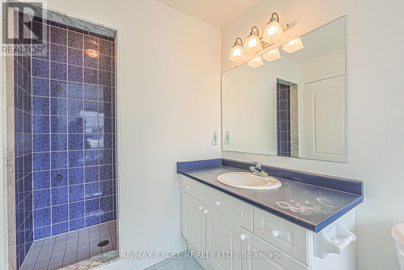 37 Baintree Street, Markham (Wismer), Ontario  L6E 1G5 - Photo 21 - N12441856