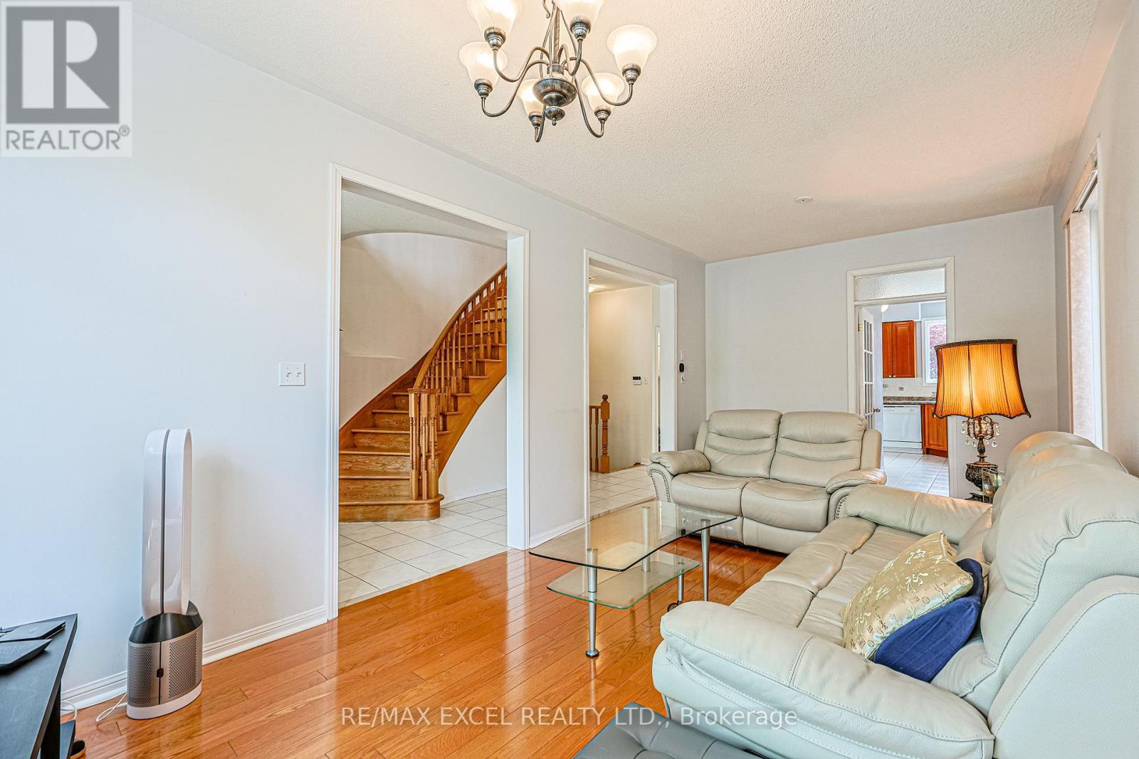 37 Baintree Street, Markham (Wismer), Ontario  L6E 1G5 - Photo 7 - N12441856