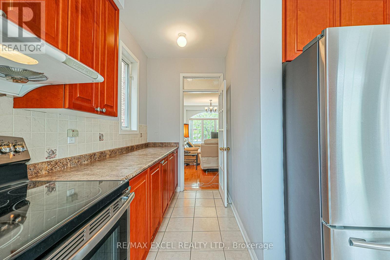 37 Baintree Street, Markham (Wismer), Ontario  L6E 1G5 - Photo 9 - N12441856