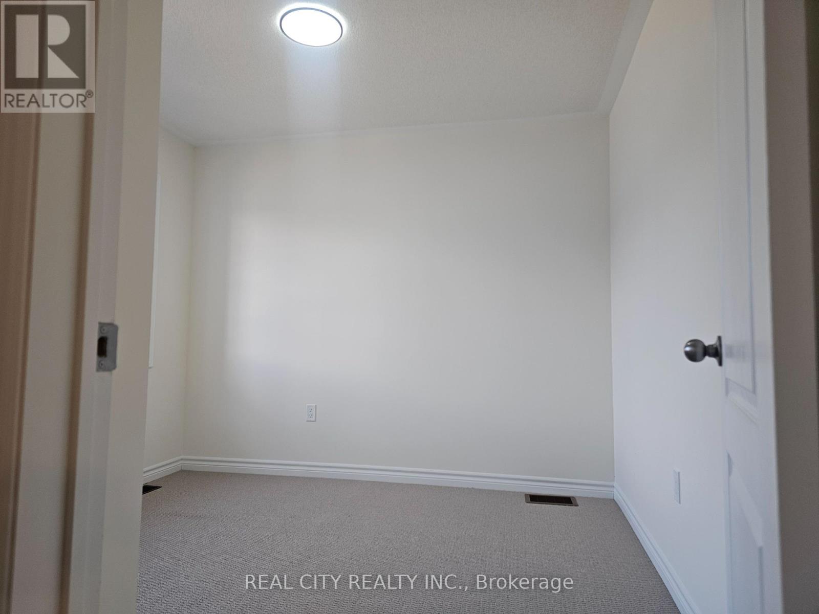 5 Heather Fullerton Road, Georgina, Ontario  L0E 1R0 - Photo 29 - N12441870