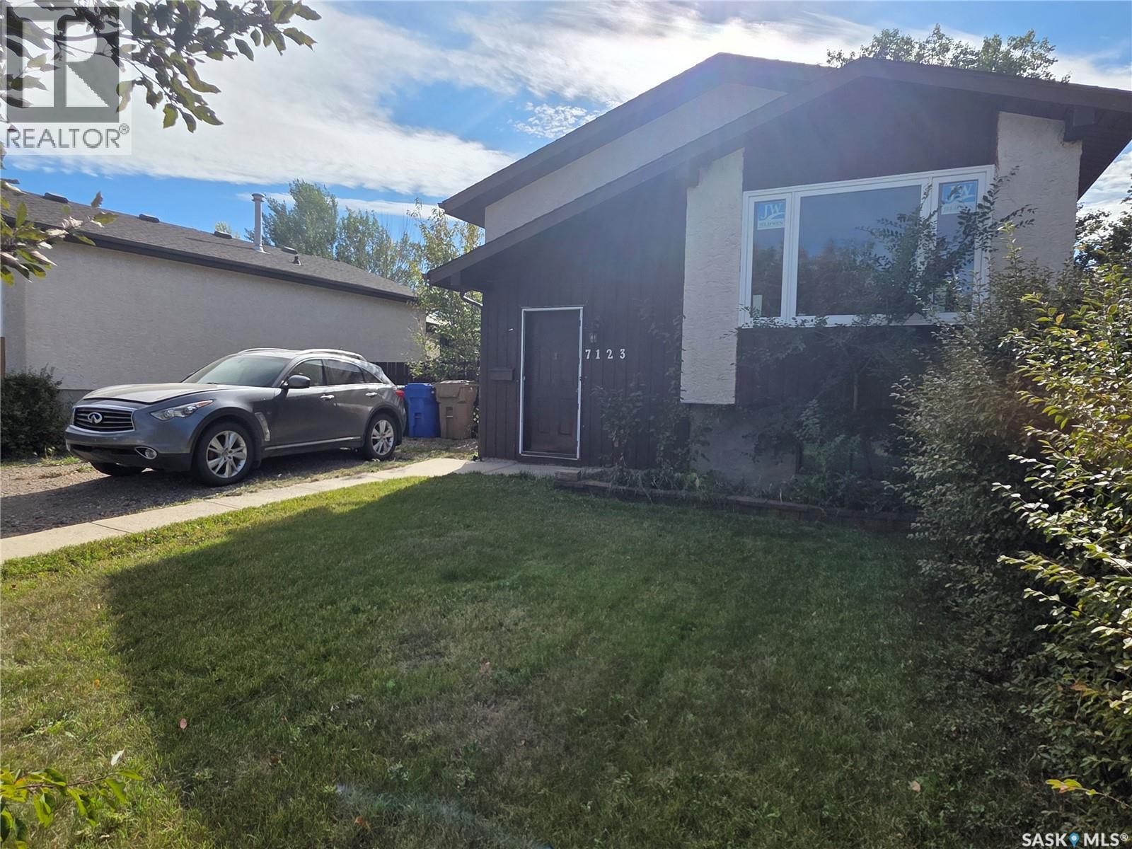 7123 Lanigan Drive, Regina, Saskatchewan  S4X 3Y1 - Photo 2 - SK019971