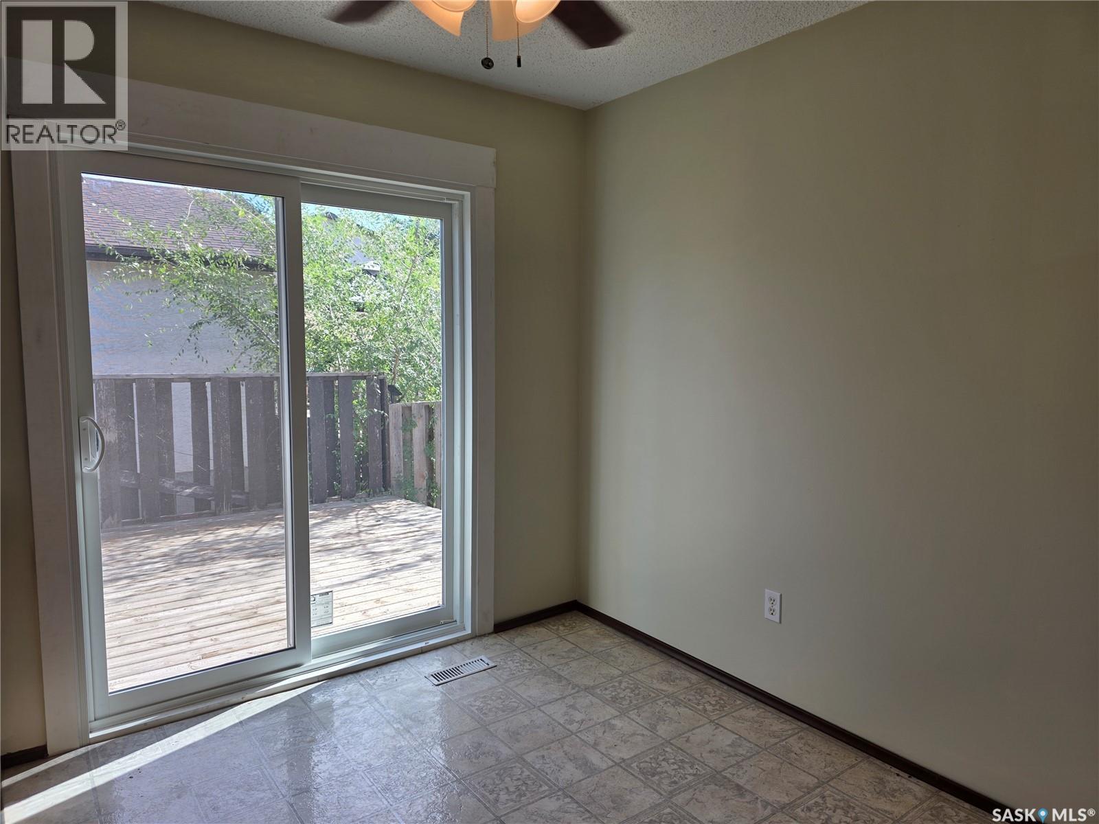 7123 Lanigan Drive, Regina, Saskatchewan  S4X 3Y1 - Photo 8 - SK019971