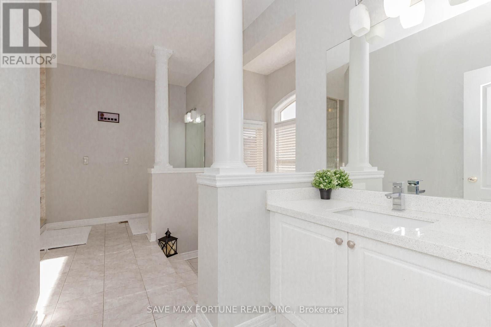106 Watsonbrook Drive, Brampton (Sandringham-Wellington), Ontario  L6R 0R4 - Photo 27 - W12441625