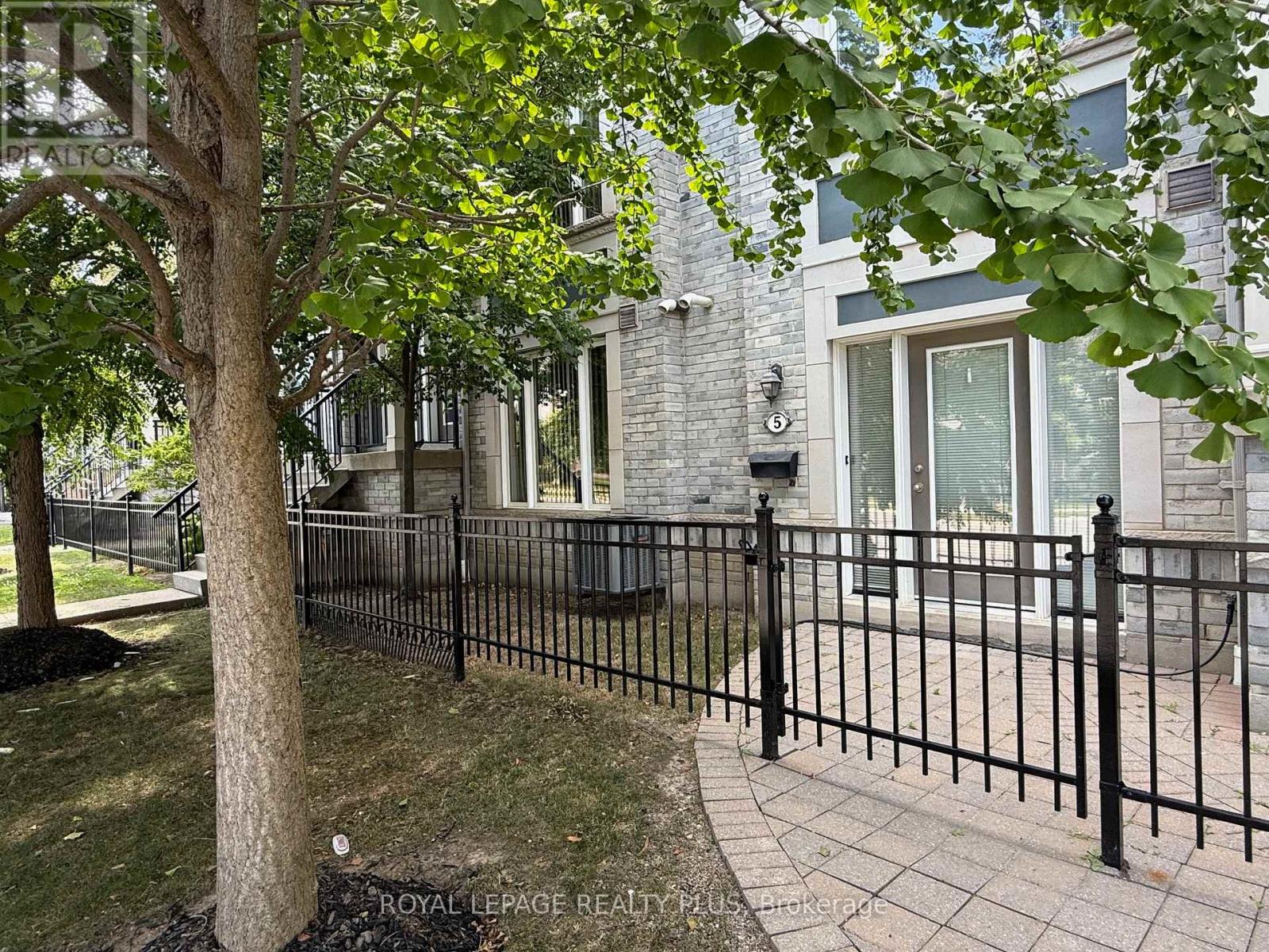 5 - 3015 Destination Drive, Mississauga (Churchill Meadows), Ontario  L5M 0P3 - Photo 1 - W12441840