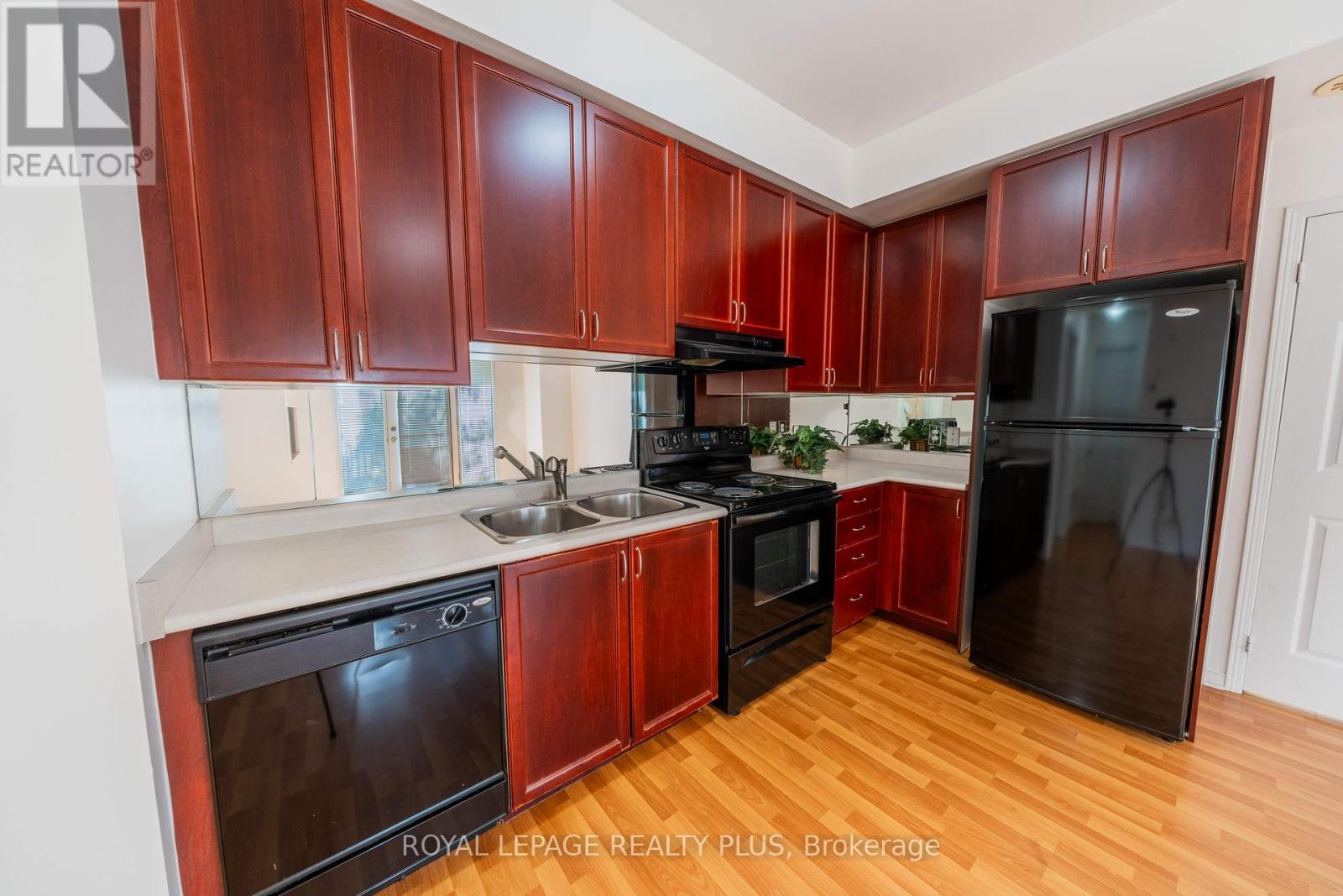 5 - 3015 Destination Drive, Mississauga (Churchill Meadows), Ontario  L5M 0P3 - Photo 14 - W12441840