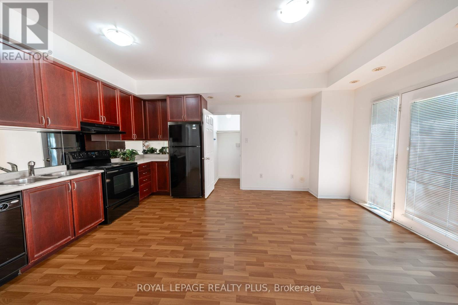 5 - 3015 Destination Drive, Mississauga (Churchill Meadows), Ontario  L5M 0P3 - Photo 15 - W12441840