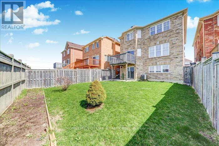28 Birch Lake Court, Brampton, Ontario  L6P 3M6 - Photo 29 - W12441848