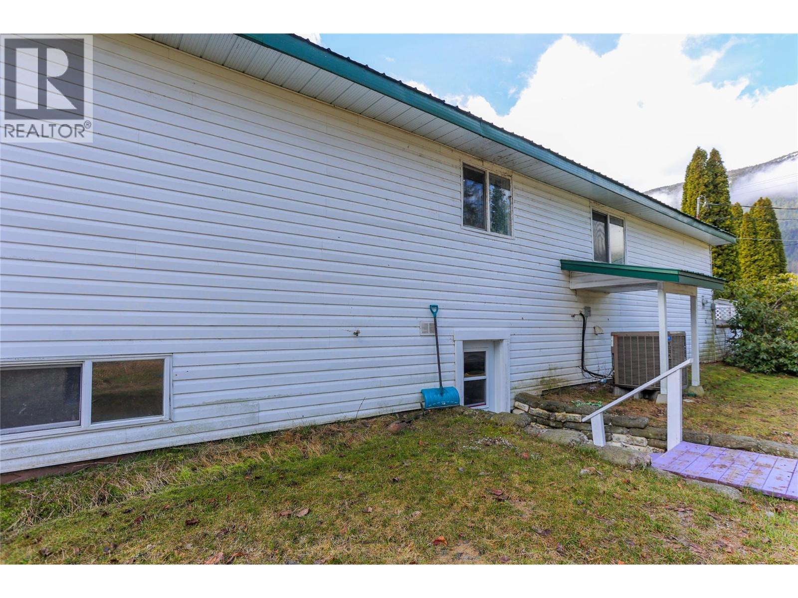 2202 Glade Road, Glade, British Columbia  V1N 4R2 - Photo 20 - 10364748